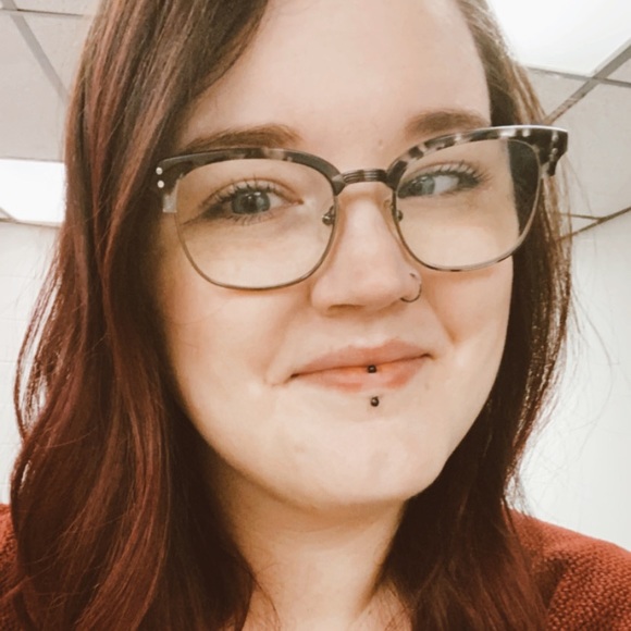 Meet your Posher, Paige - Picture 1 of 1